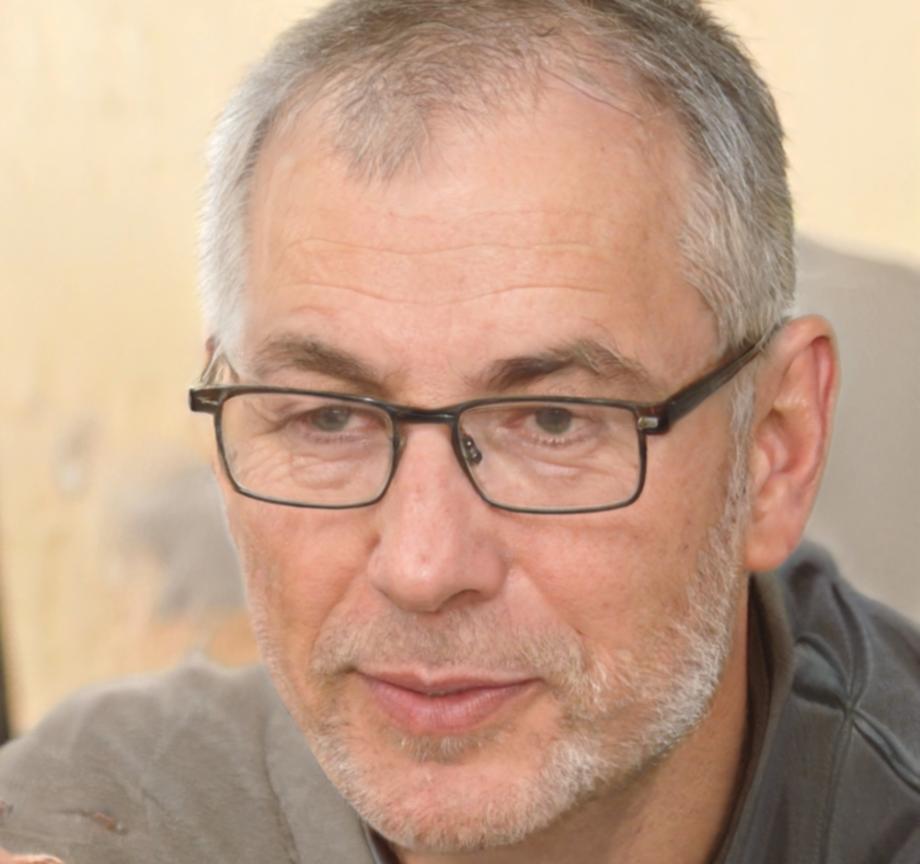 Eliseo Montemayor, analista de franquicias